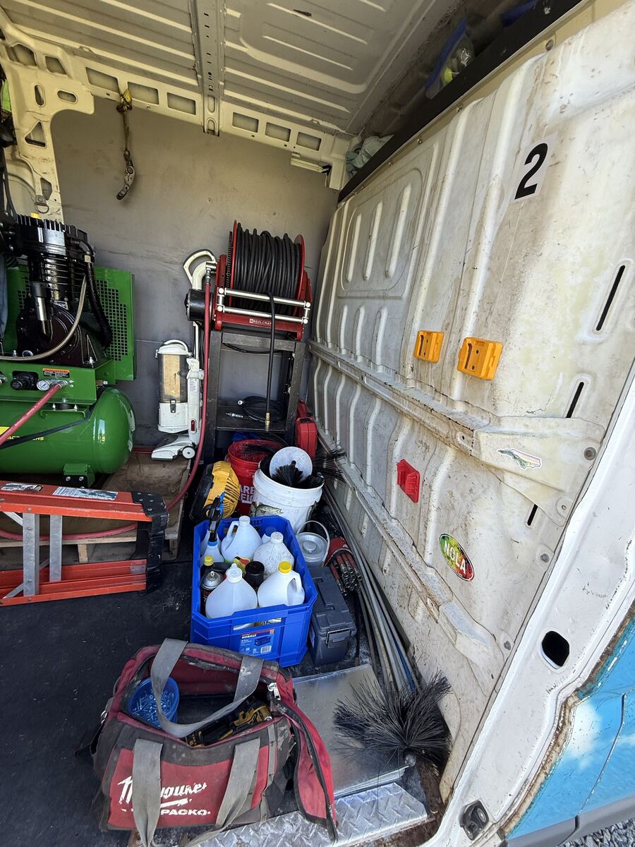 Van 2 partition with number 2