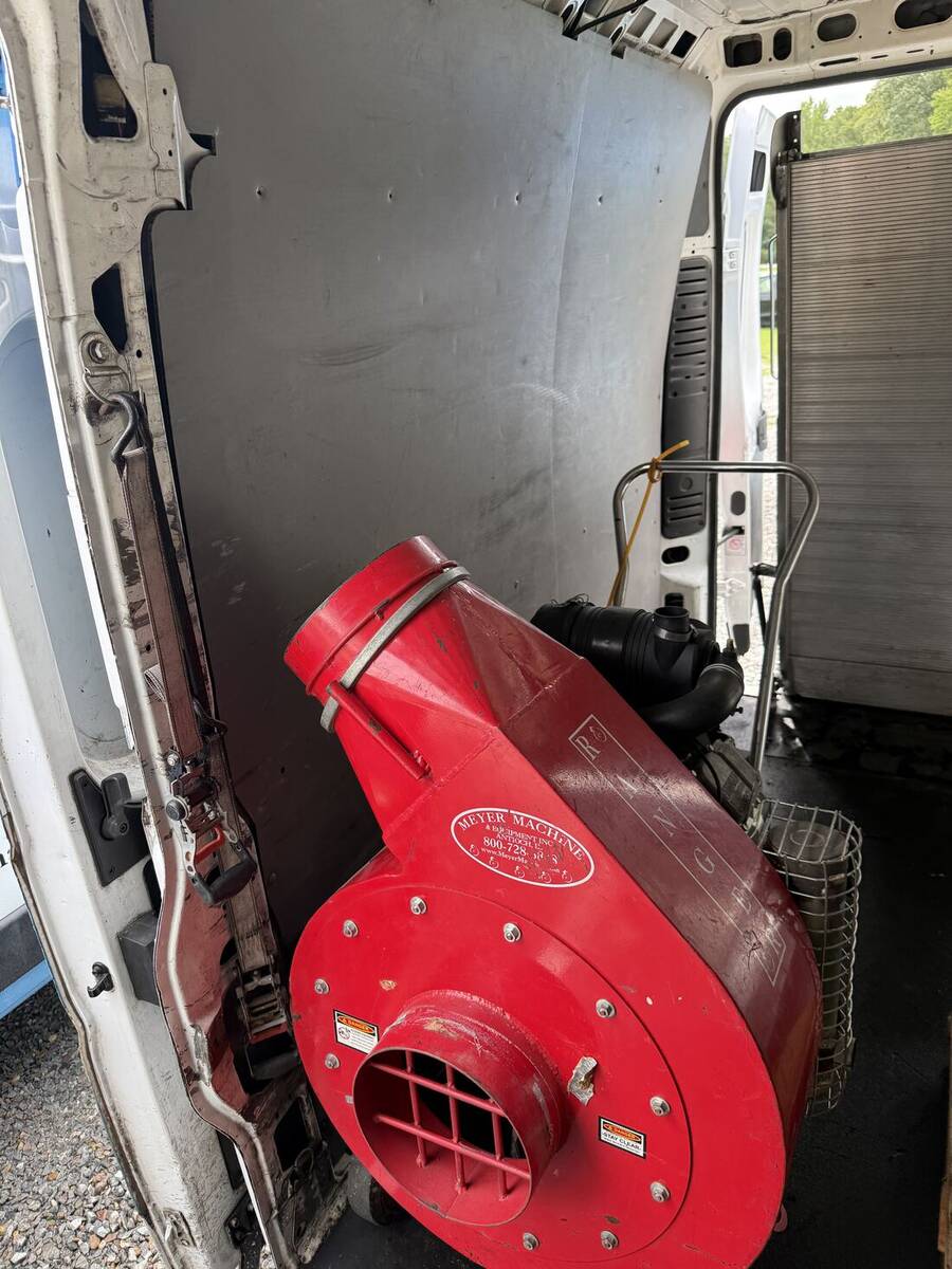 Meyer negative air machine